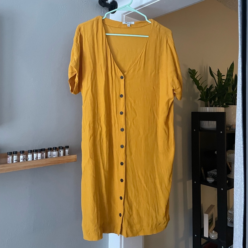NWOT Madewell button-front easy dress in gold. Light and great for spring!